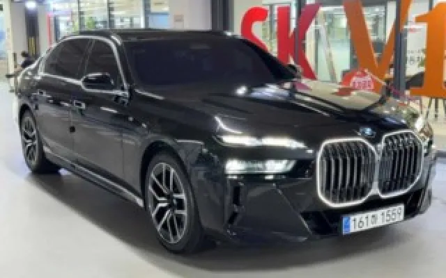 수원중고차할부조건 7시리즈 (G70) 740i xDrive M 스포츠 매물 사진 3 - 2024/08 43,703km