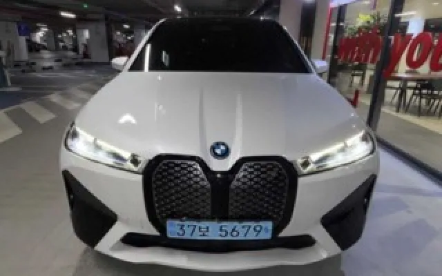 수원중고차할부조건 iX xDrive 50 매물 사진 20 - 2023/12 172,589km