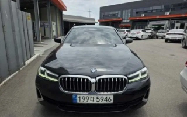 수원중고차할부조건 5시리즈 (G30) 520i 럭셔리 매물 사진 7 - 2022/01 62,354km