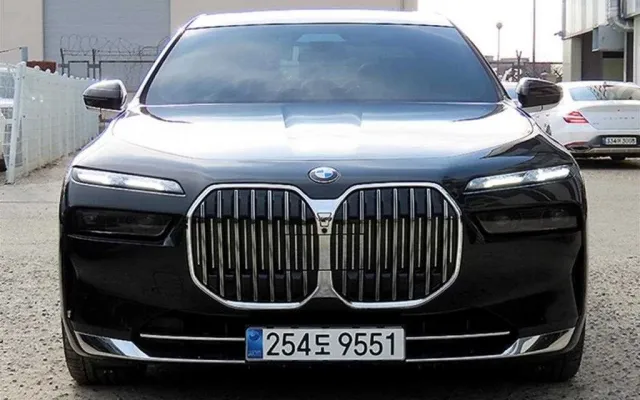 수원중고차할부조건 7시리즈 (G70) 740i sDrive 디자인퓨어 엑셀런스 매물 사진 9 - 2023/11 21,710km